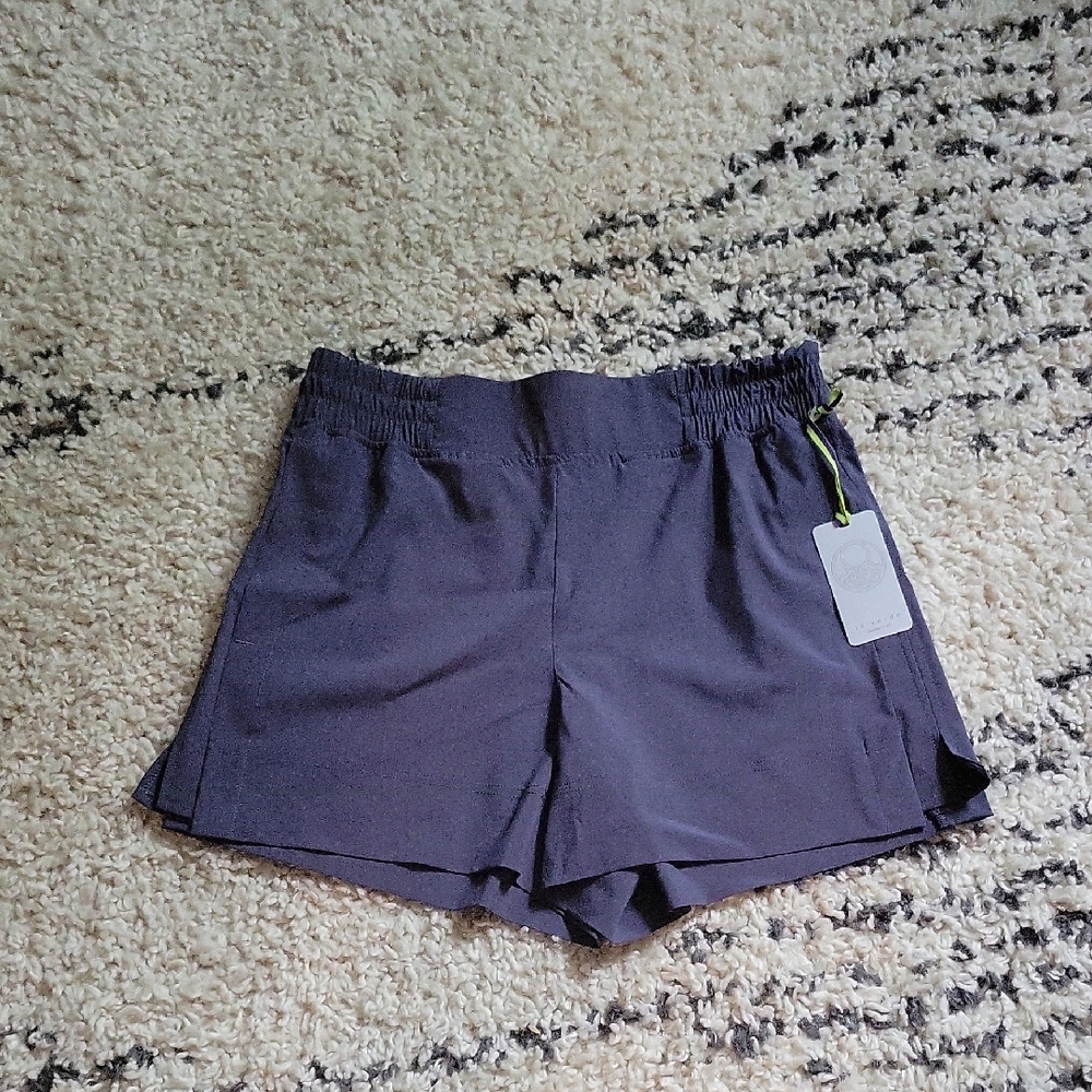 Te Verde Women's Cloud Grey Medium Side Panel Shorts